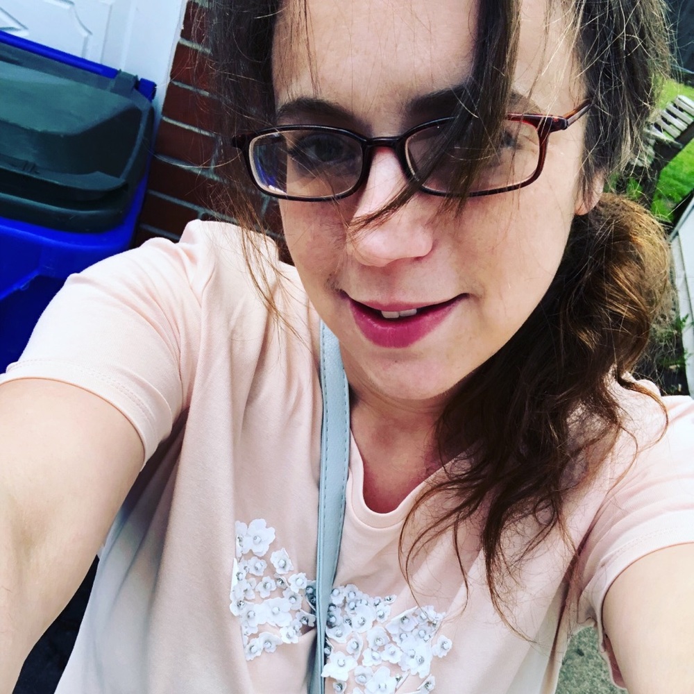 Meet your Posher, Sara